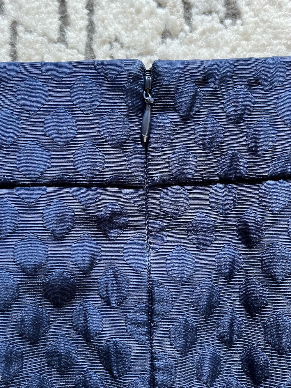 Talbots Quilted Dot Pattern Navy Blue Pencil Skirt Size 2 Petite - Picture 10 of 10